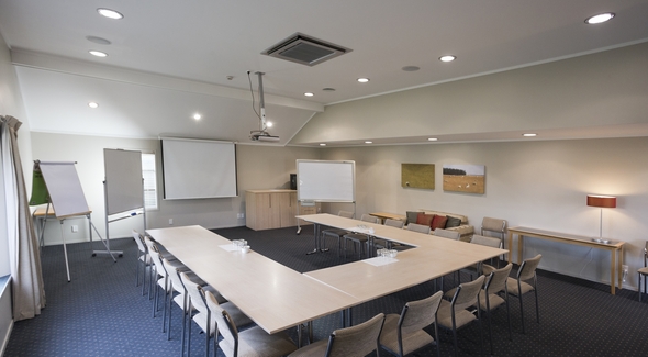 Bentleys Motor Inn conference room